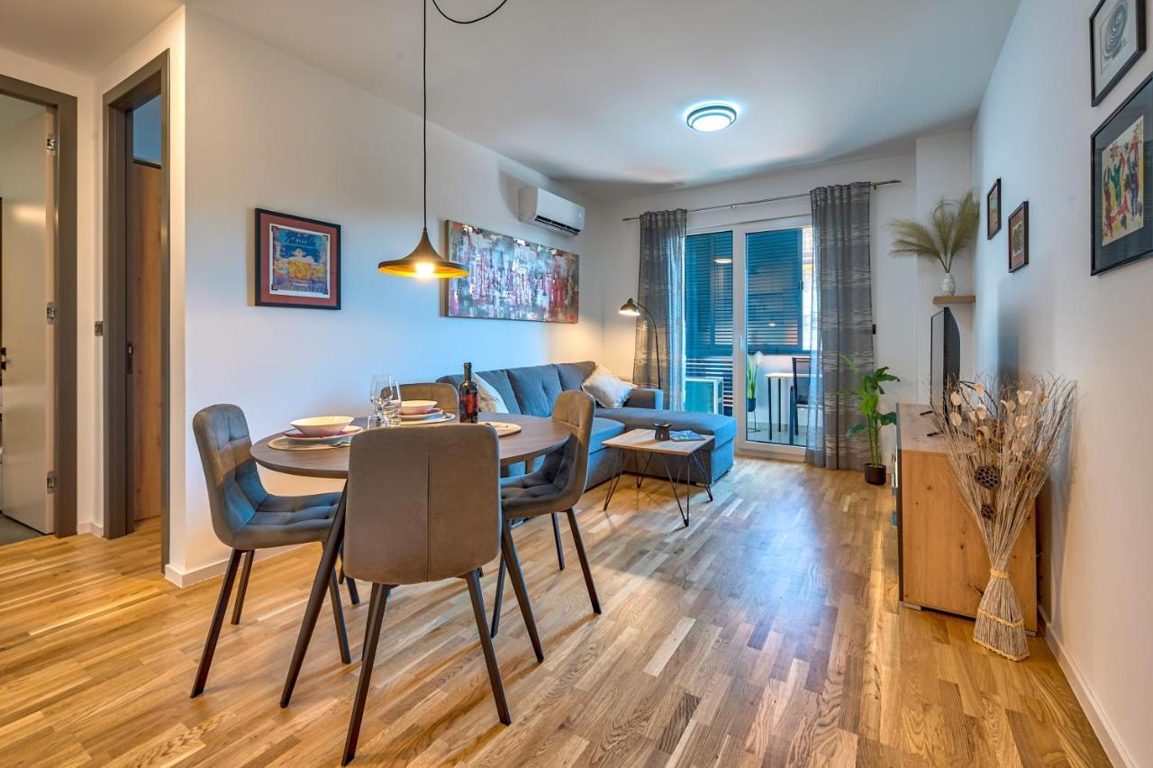 Art Apartment Monvidal Pula Exterior photo